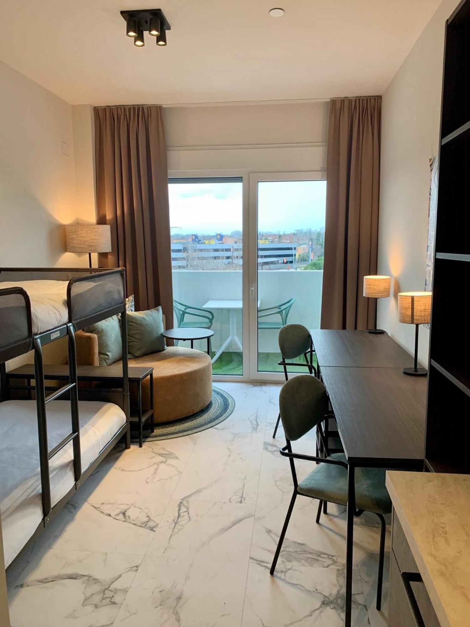 Student Experience Madrid Pozuelo - Luxury Hostel Pozuelo de Alarcón Zewnętrze zdjęcie